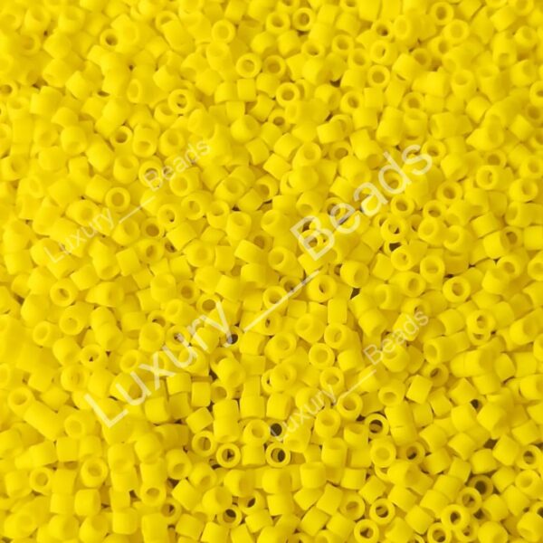 Японский бисер Miyuki Delica цилиндрический 11/0 DB-0751 Opaque Yellow Matted