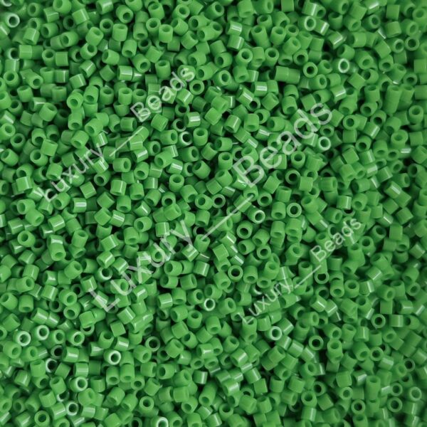 Японский бисер Miyuki Delica 15/0 DBS-0724 Непрозрачный гороховый зелёный (Opaque Pea Green)