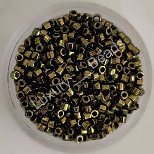 Miyuki Delica HexCut 11/0 DBC0011 Шестигранный Японский бисер